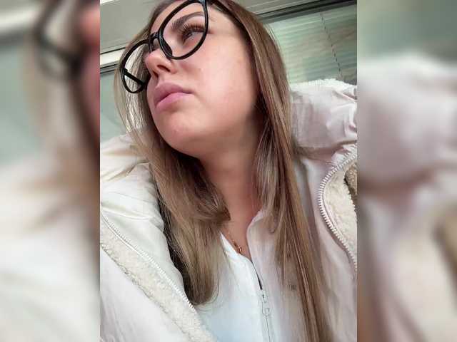 Villanelle's BongaCams show and profile