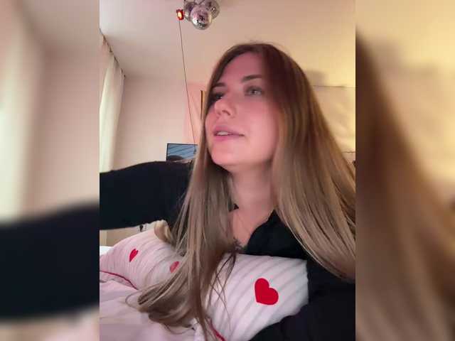 Villanelle's BongaCams show and profile