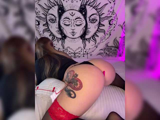 Villanelle's BongaCams show and profile