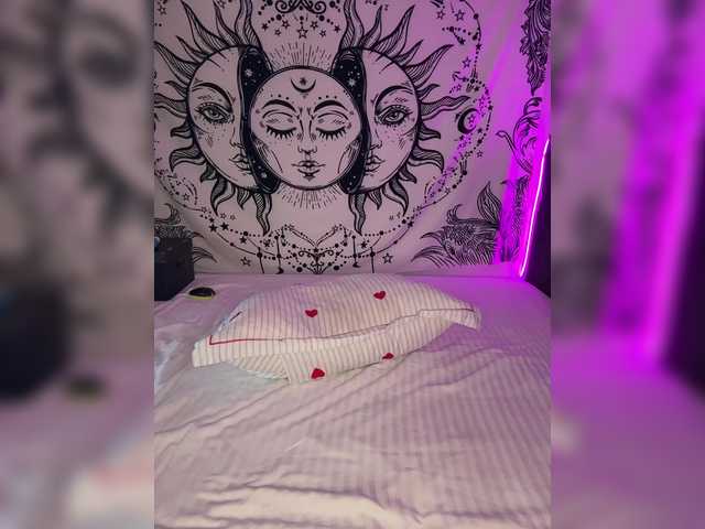 Villanelle's BongaCams show and profile