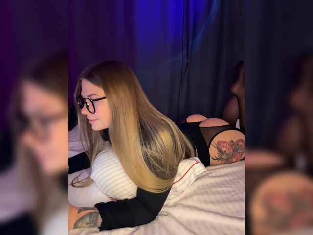 Villanelle's BongaCams show and profile