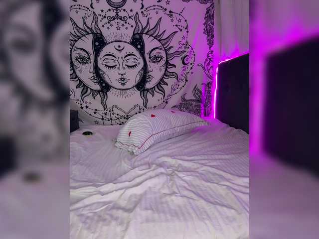 Villanelle's BongaCams show and profile