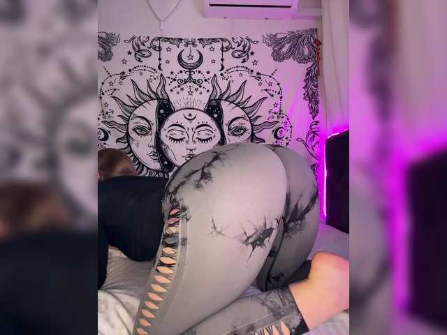 Villanelle's BongaCams show and profile