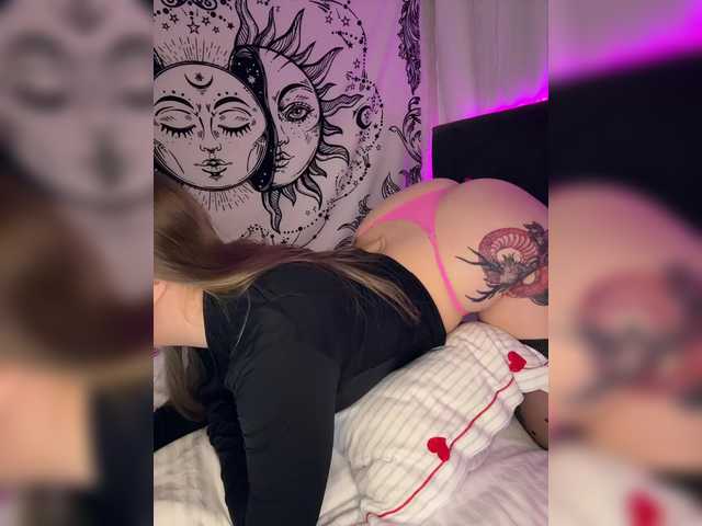 Villanelle's BongaCams show and profile