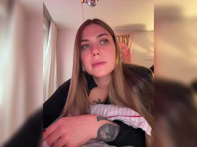 Villanelle's BongaCams show and profile