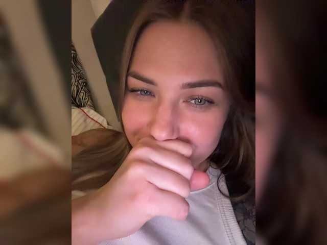 Villanelle's BongaCams show and profile