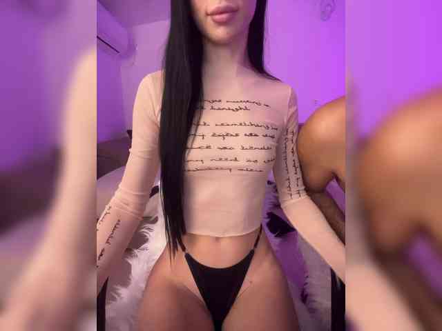 Honeycouple Live Webcam on {site_name}