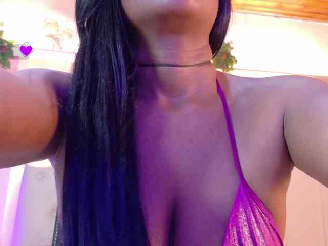 sofia-ebony webcam