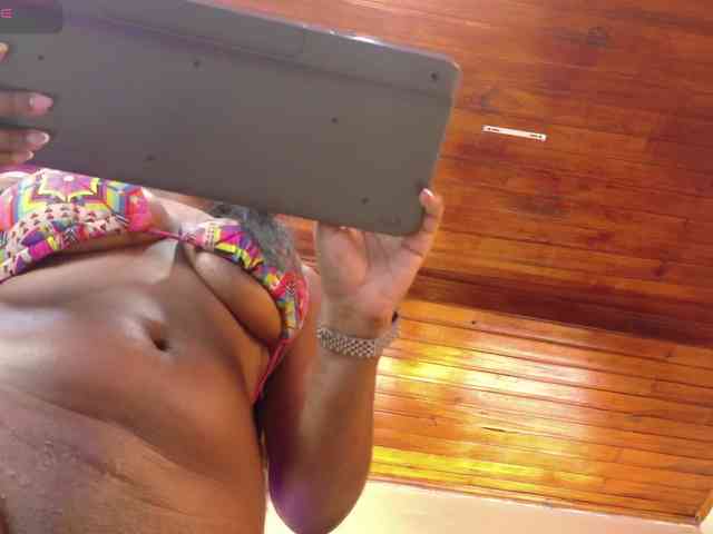 sofia-ebony webcam