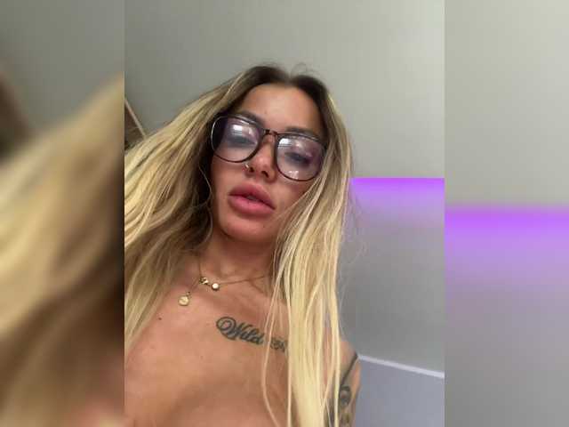 Wild-Angel777 live cam