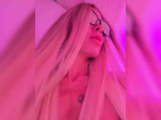 WILD-ANGEL777 webcam