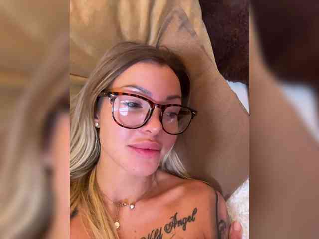 WILD-ANGEL777 webcam