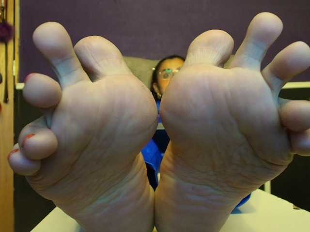 celeste04's BongaCams show and profile