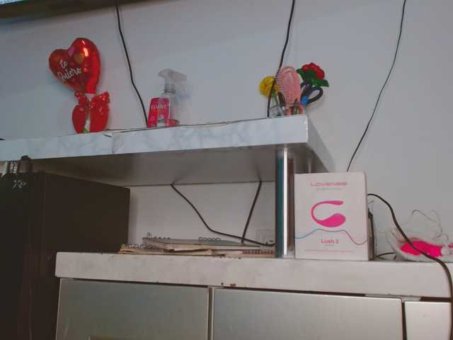 meli-jones69's BongaCams show and profile