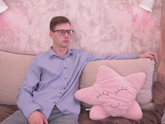 FluffyHat from BongaCams