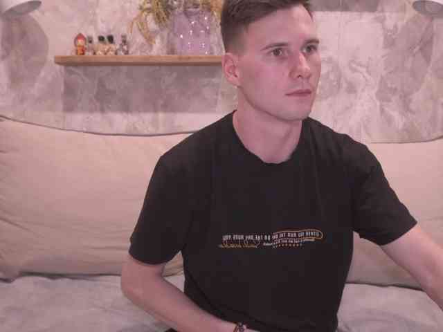 FluffyHat Live Webcam on BongaCams