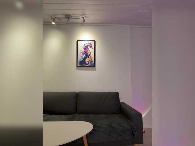 -Shining-'s BongaCams show and profile