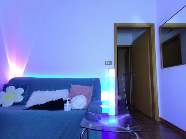 Natalie10g's BongaCams show and profile