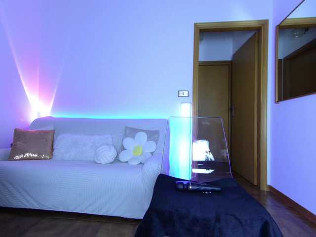 Natalie10g's BongaCams show and profile