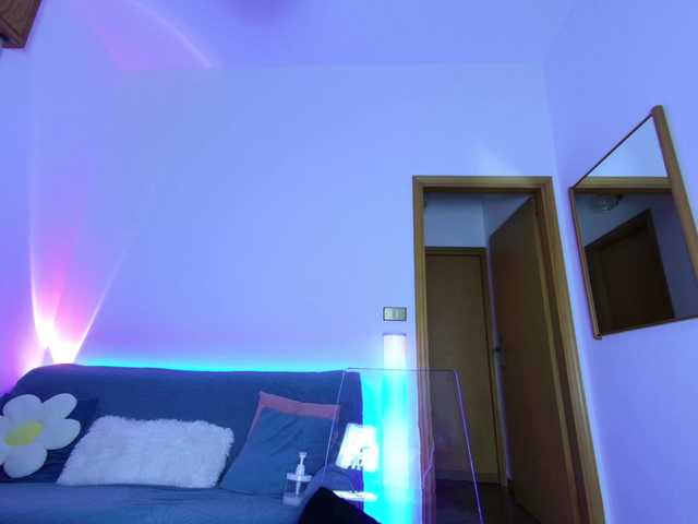 Natalie10g's BongaCams show and profile