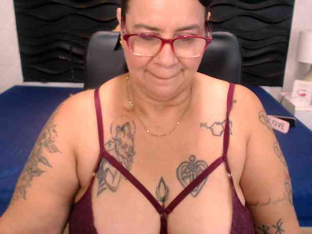 LauraRiley webcam