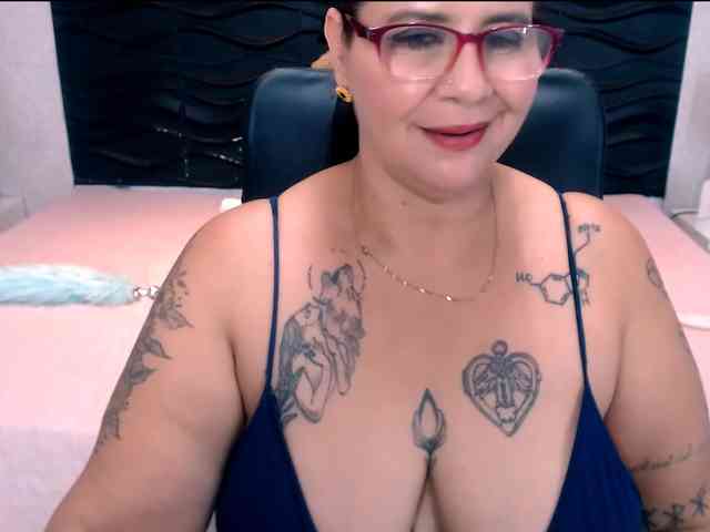 LauraRiley webcam