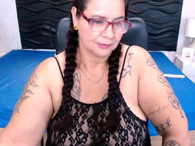 LauraRiley webcam
