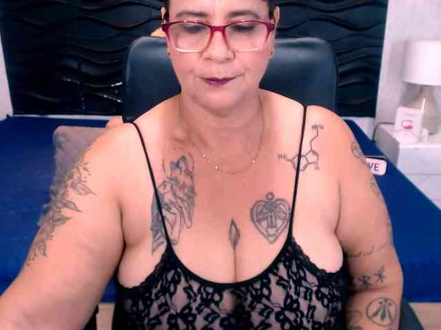 LauraRiley webcam