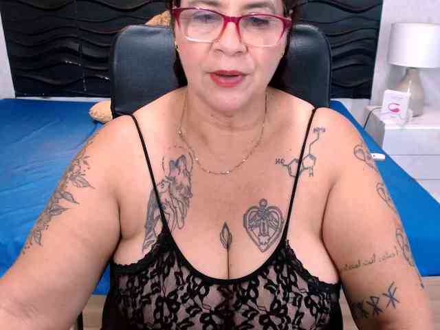 LauraRiley webcam