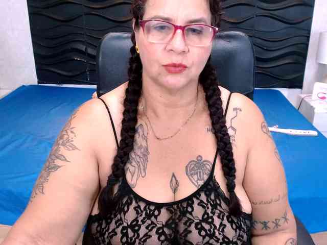 LauraRiley webcam