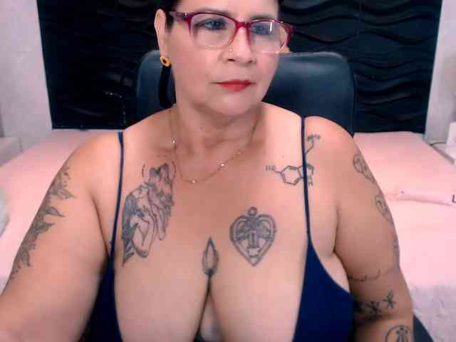 LauraRiley webcam