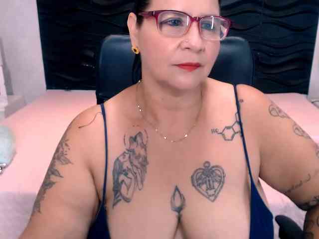 LauraRiley webcam