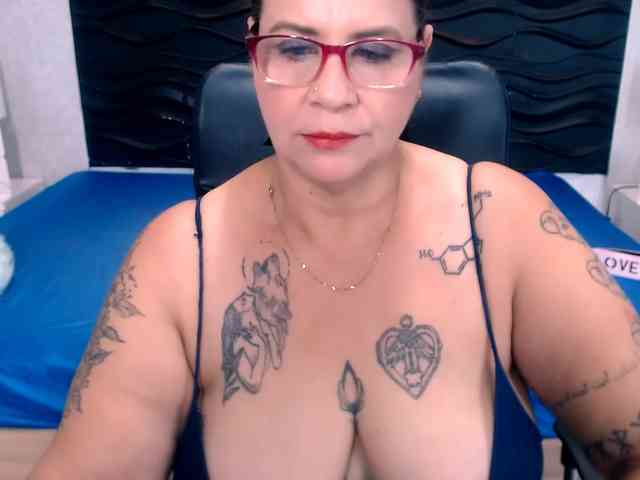LauraRiley webcam