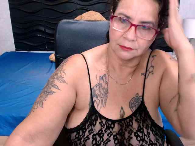 LauraRiley webcam