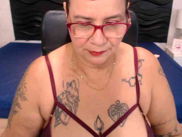 LauraRiley webcam