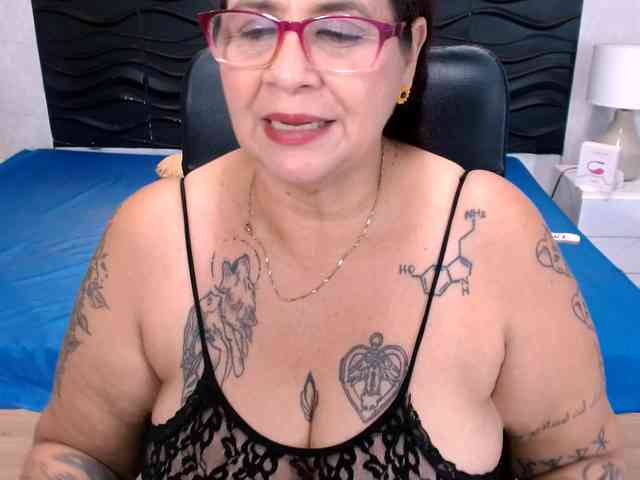 LauraRiley webcam