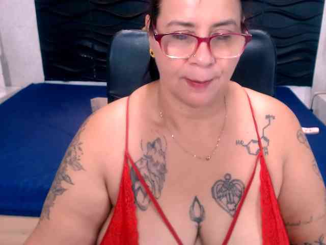 LauraRiley webcam