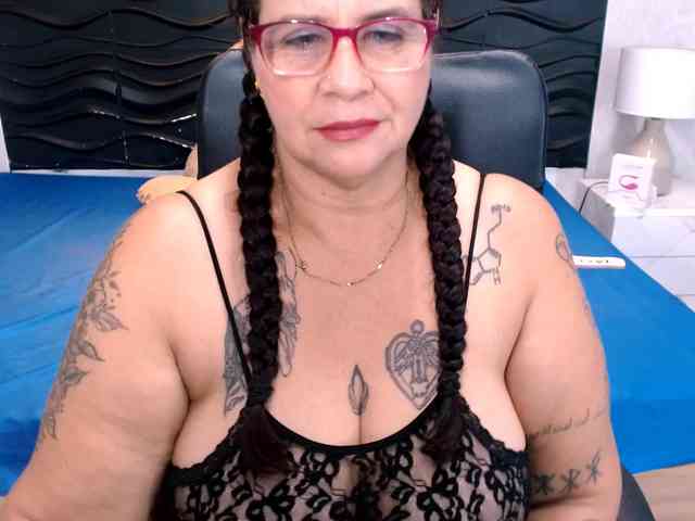 LauraRiley webcam