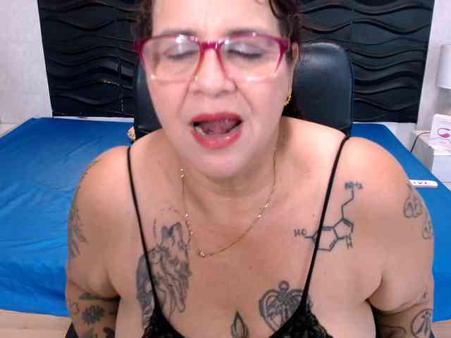 LauraRiley webcam