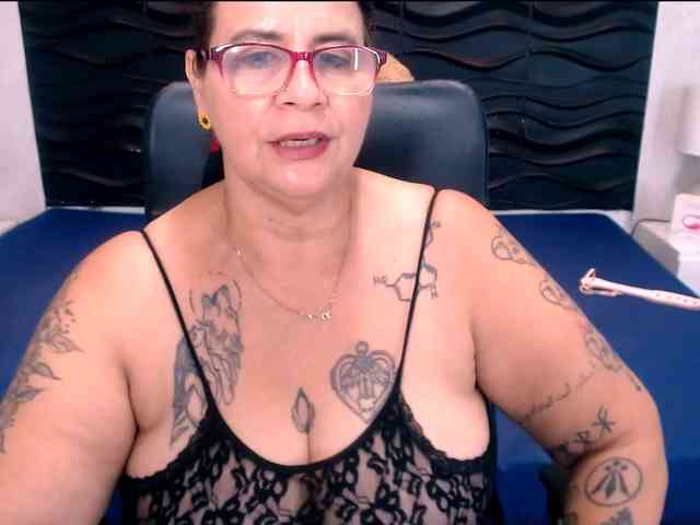 LauraRiley webcam