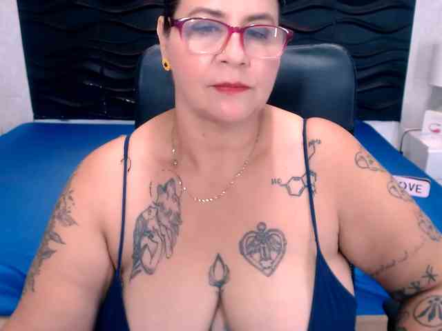 LauraRiley webcam
