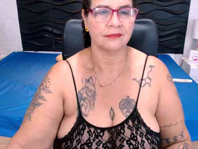 LauraRiley webcam