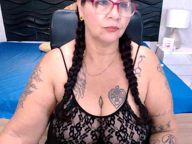 LauraRiley webcam