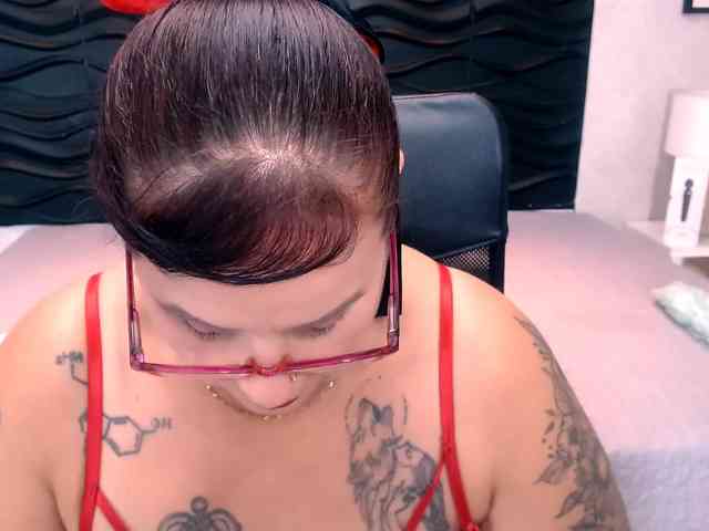 LauraRiley webcam