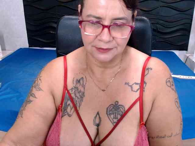 LauraRiley webcam