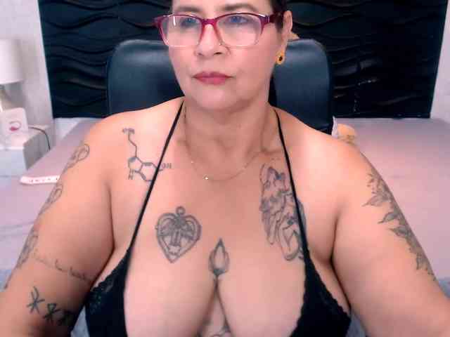 LauraRiley webcam