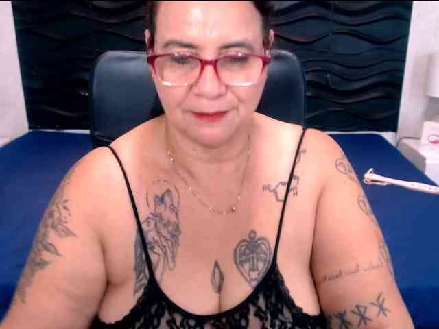 LauraRiley webcam