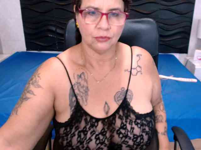 LauraRiley webcam