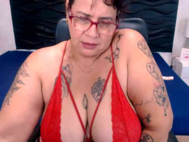 LauraRiley Live Webcam on BongaCams