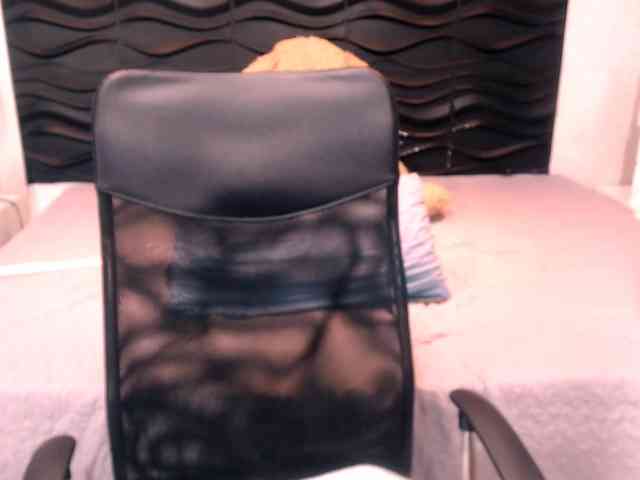 LauraRiley webcam